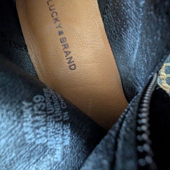 Lucky Brand Black Suede Ankle Booties Side Zip Almond Toe Size 8.5 Leather Grung - Picture 4 of 9